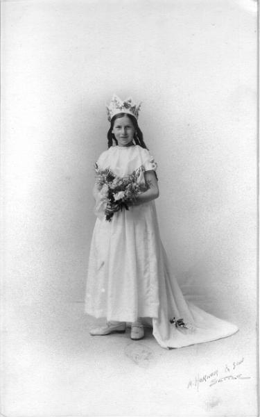 Annie Hargreaves 1919.jpg - Annie Hargreaves - Queen of Peace 1919  - Born 18-10-1908